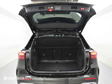 Mercedes-Benz GLA-Class — photo 19