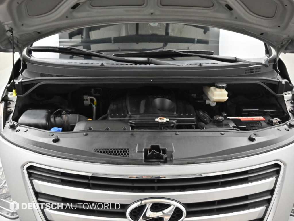 Hyundai Starex — photo 07