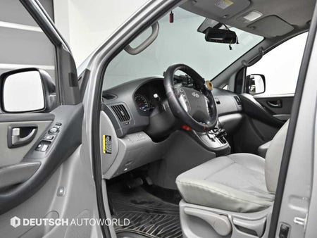 Hyundai Starex — photo 10