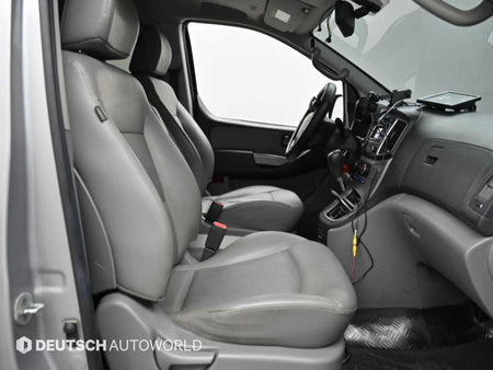 Hyundai Starex — photo 11