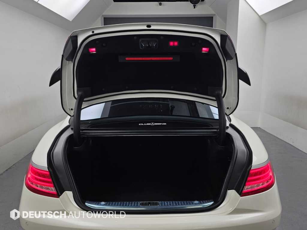 Mercedes-Benz S-Class — photo 19