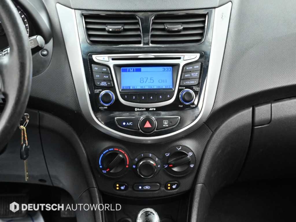 Hyundai Accent — photo 14