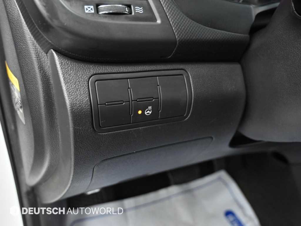 Hyundai Accent — photo 16