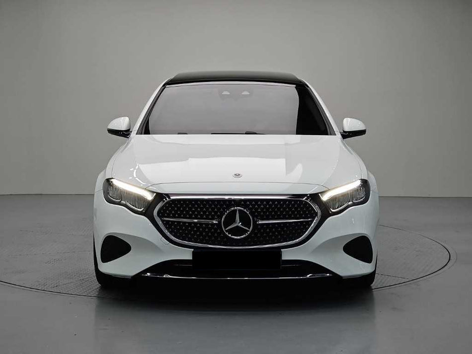Mercedes-Benz E-Class — photo 02