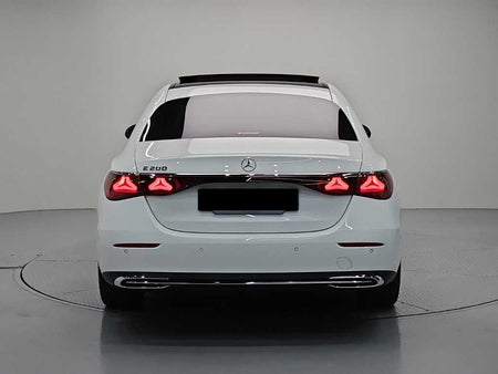 Mercedes-Benz E-Class — photo 03