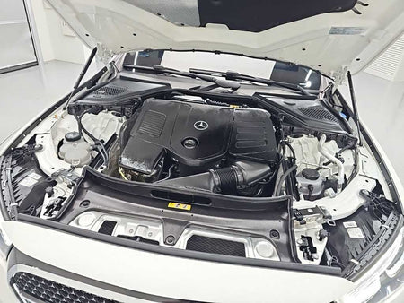 Mercedes-Benz E-Class — photo 05