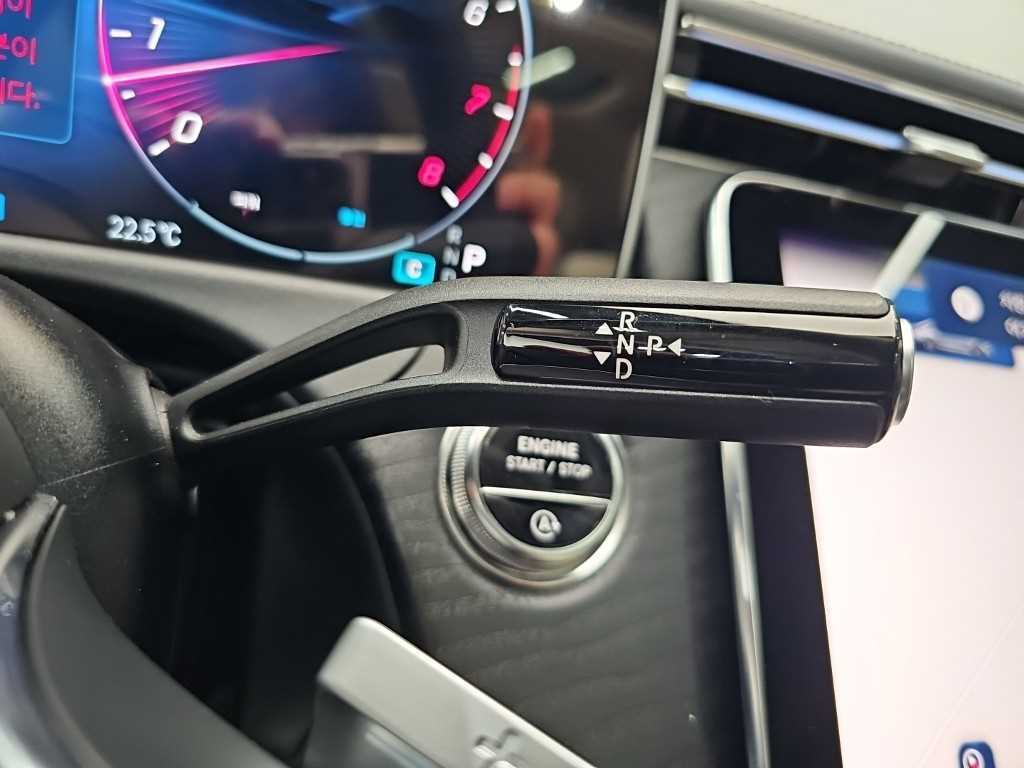 Mercedes-Benz E-Class — photo 08