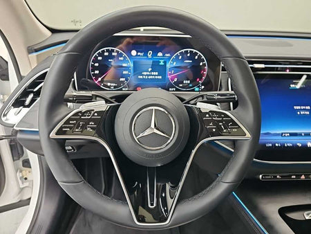 Mercedes-Benz E-Class — photo 09
