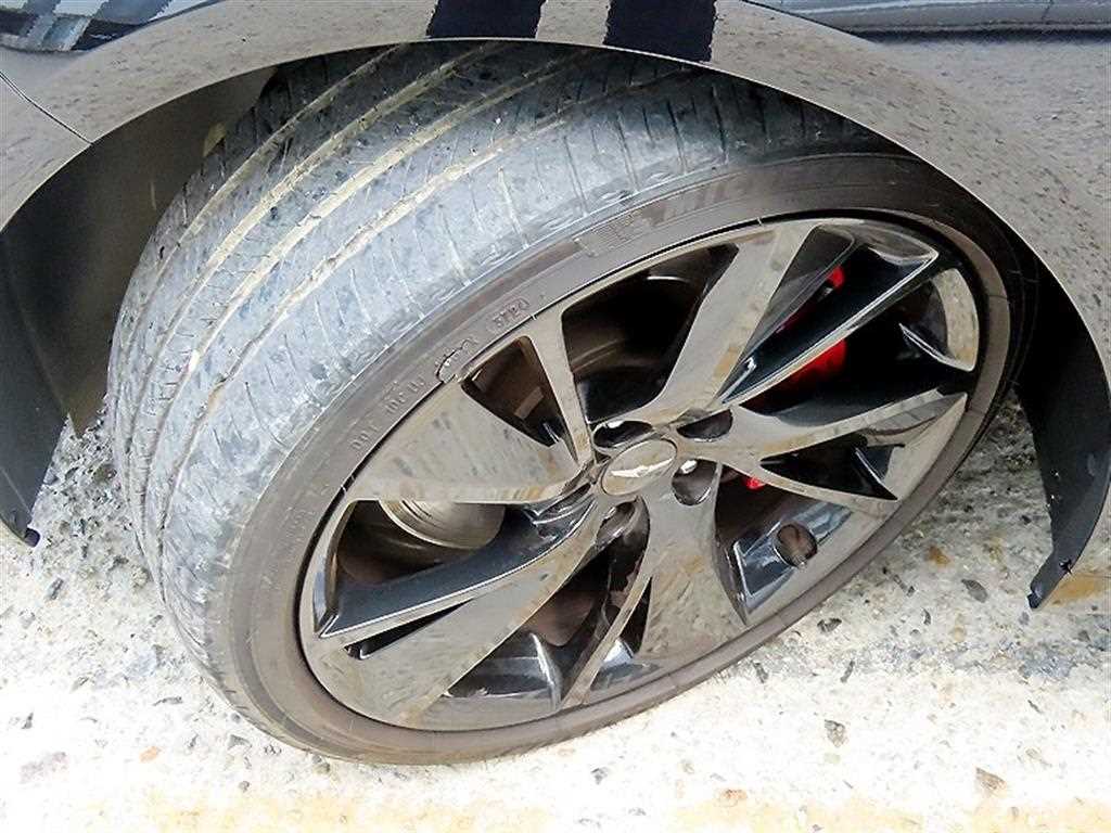 Genesis G70 — photo 20