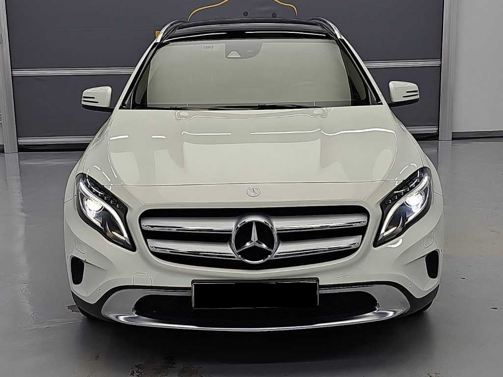 Mercedes-Benz GLA-Class — photo 02
