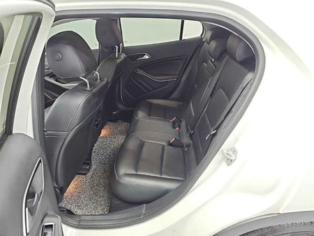 Mercedes-Benz GLA-Class — photo 12