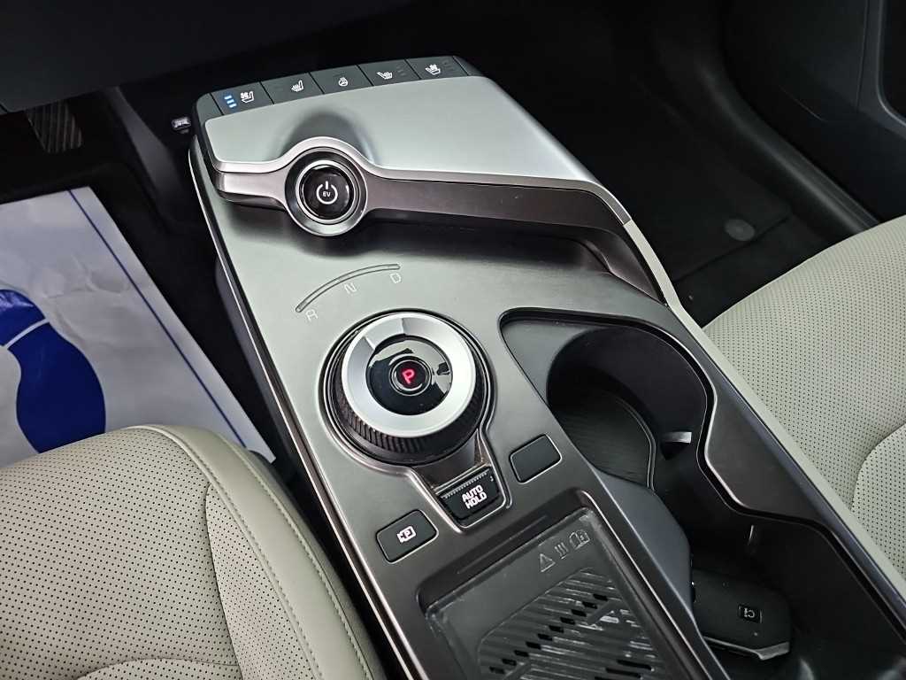 Kia EV6 — photo 08