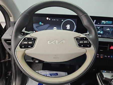 Kia EV6 — photo 09