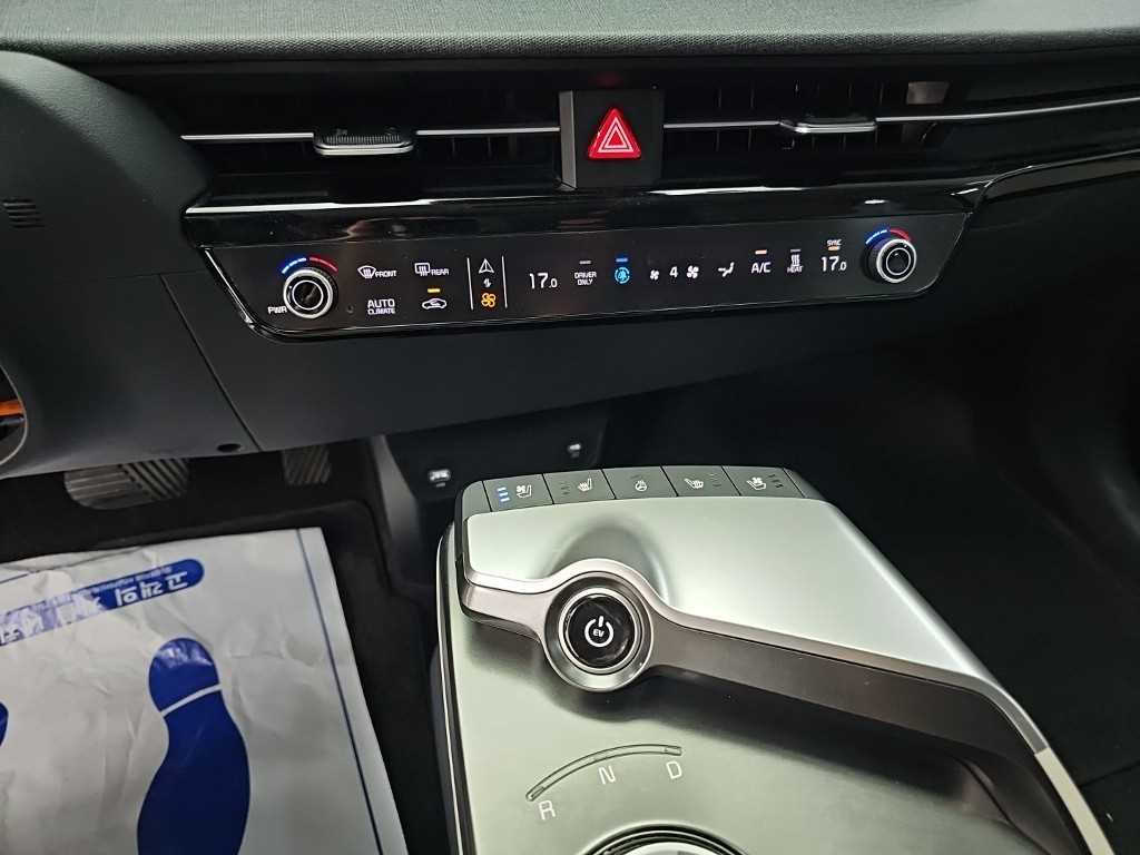 Kia EV6 — photo 10