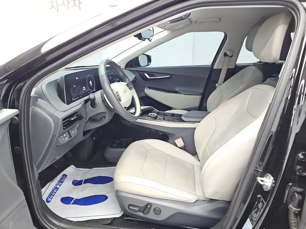 Kia EV6 — photo 11
