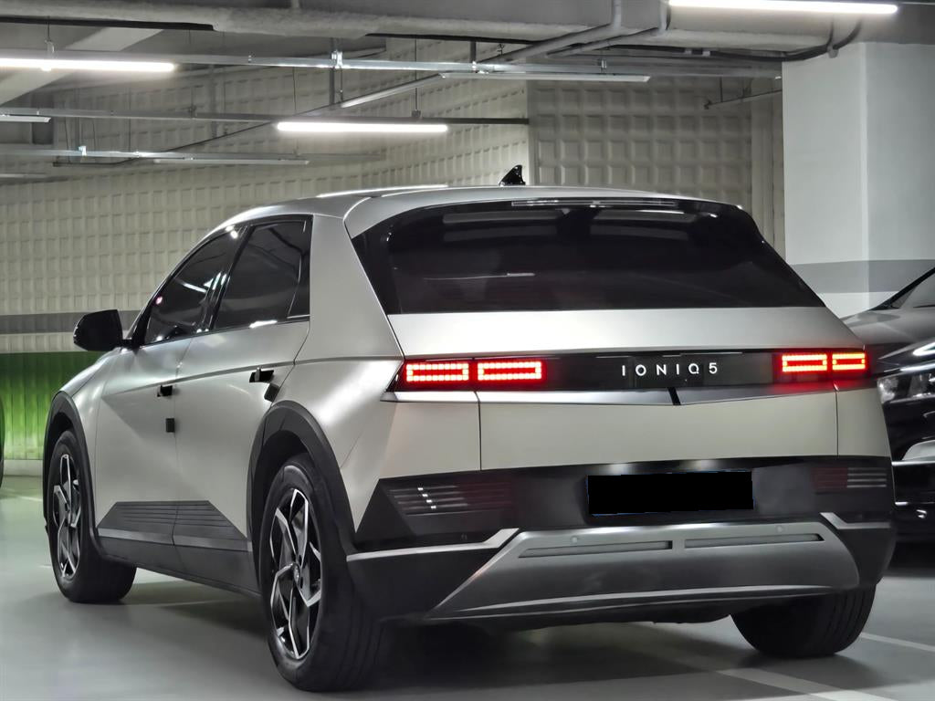 Hyundai Ioniq5 — photo 03
