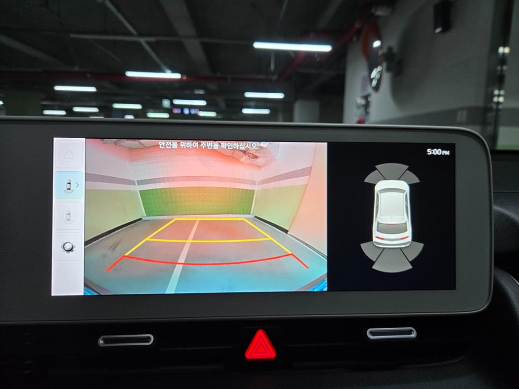 Hyundai Ioniq5 — photo 12