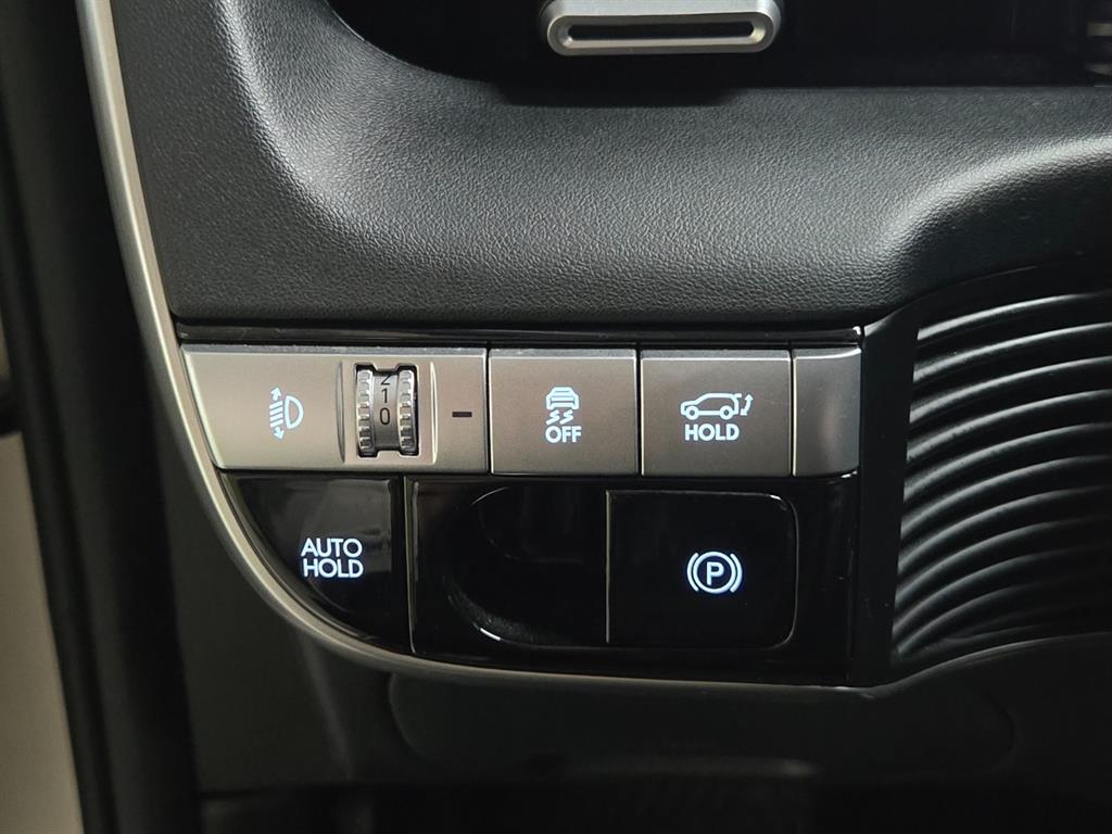 Hyundai Ioniq5 — photo 16