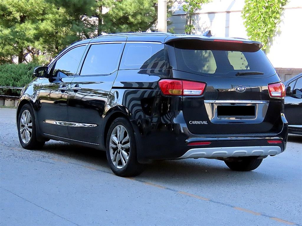 Kia Carnival — photo 03