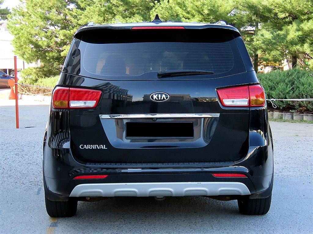 Kia Carnival — photo 04
