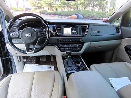 Kia Carnival — photo 08