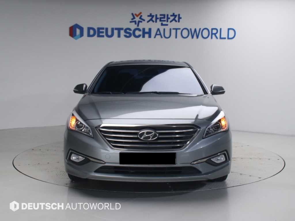 Hyundai Sonata — photo 03