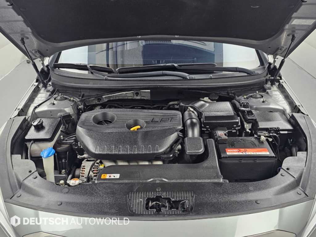 Hyundai Sonata — photo 06