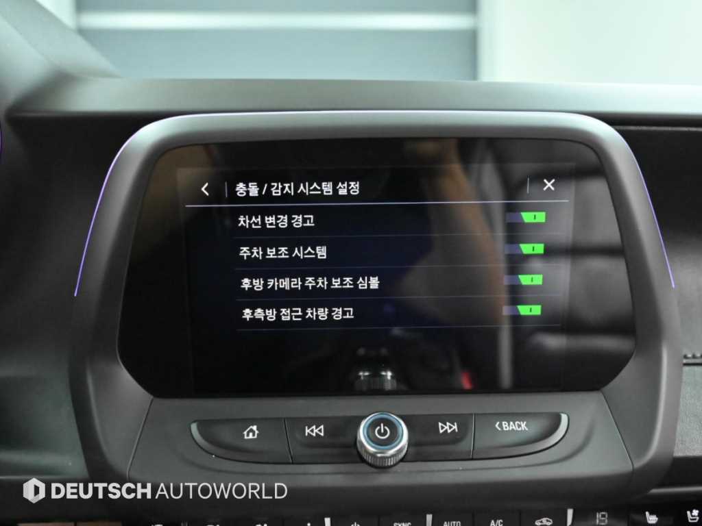 CHEVROLET Camaro — photo 16
