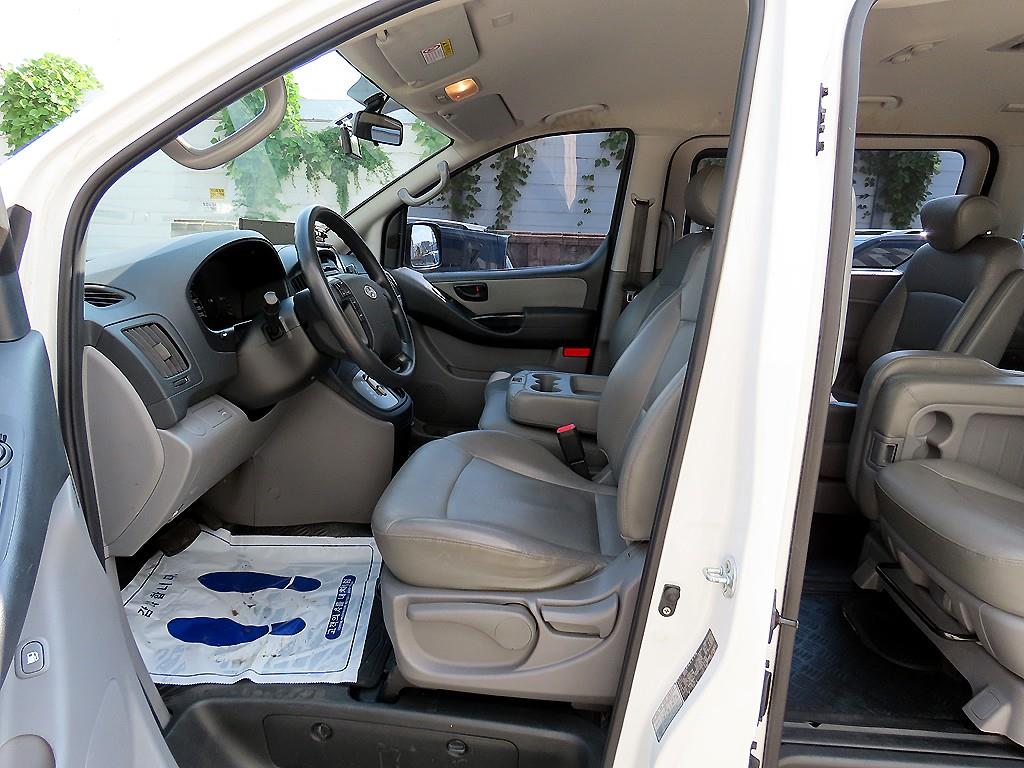 Hyundai Starex — photo 05