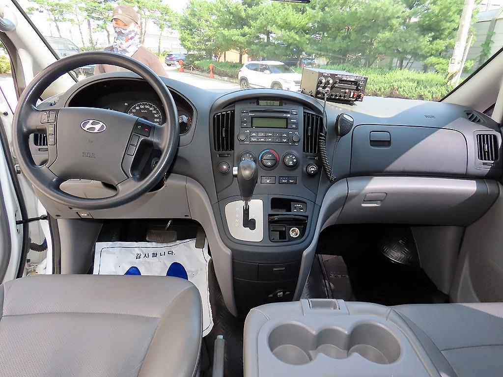 Hyundai Starex — photo 07