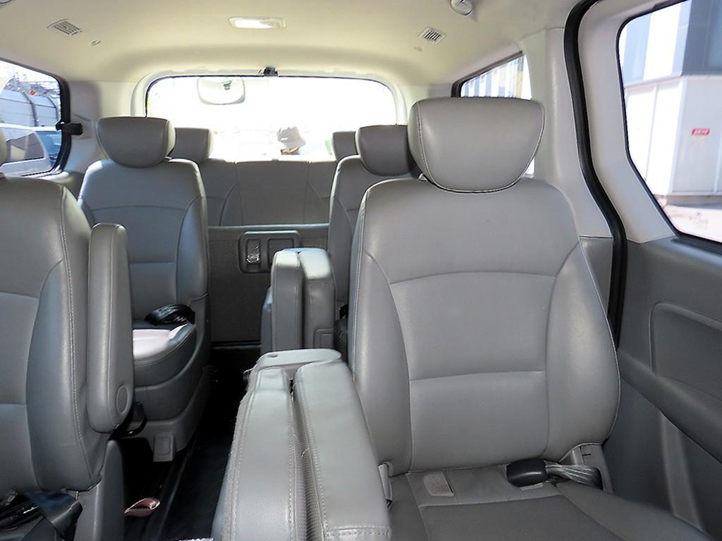 Hyundai Starex — photo 08