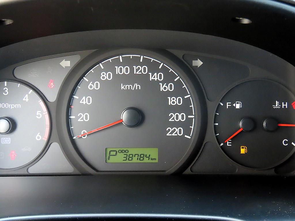 Hyundai Starex — photo 10