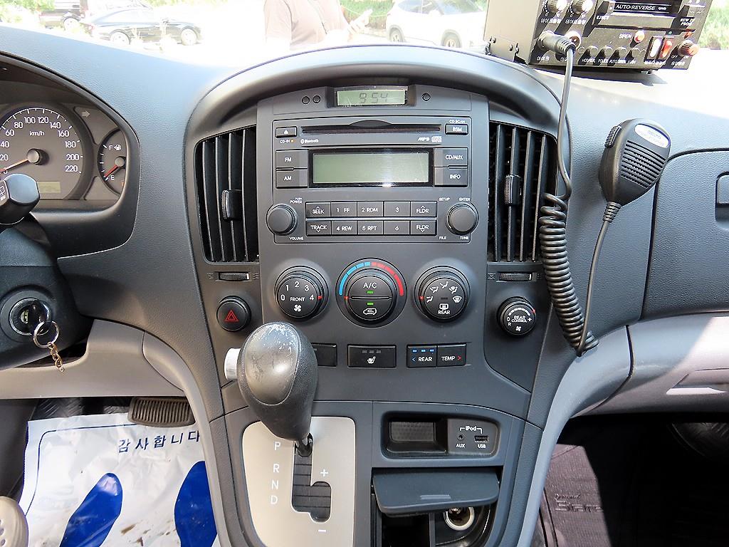 Hyundai Starex — photo 14