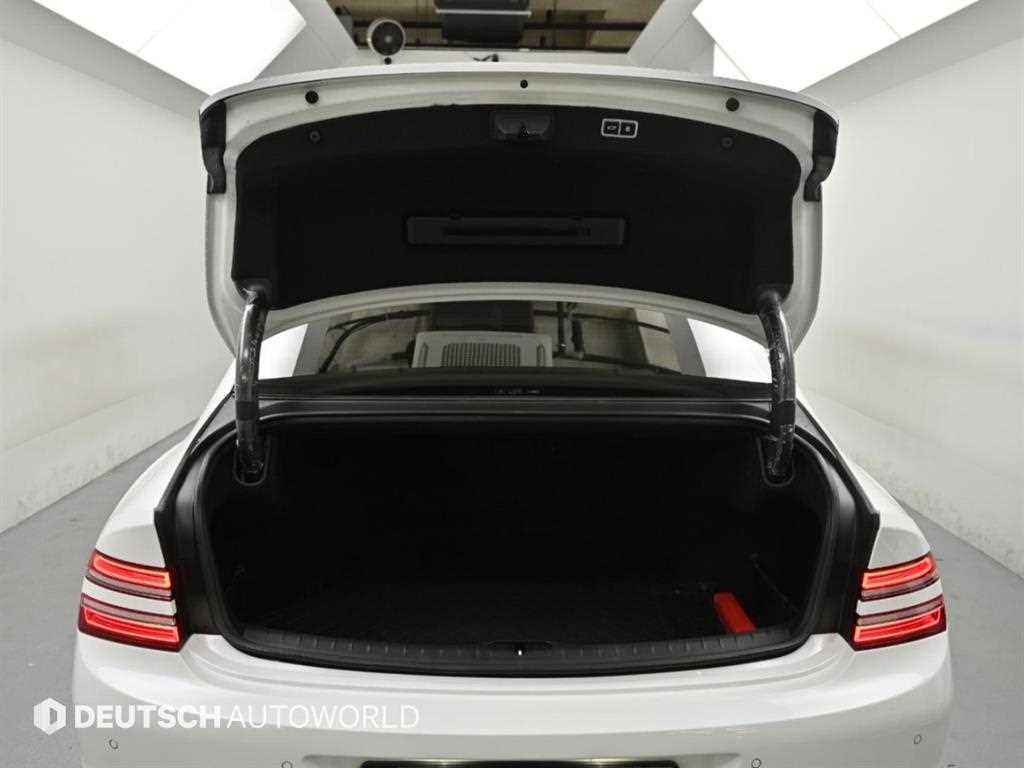 Genesis G80 — photo 20