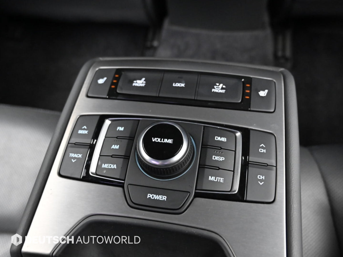 Hyundai Genesis — photo 16