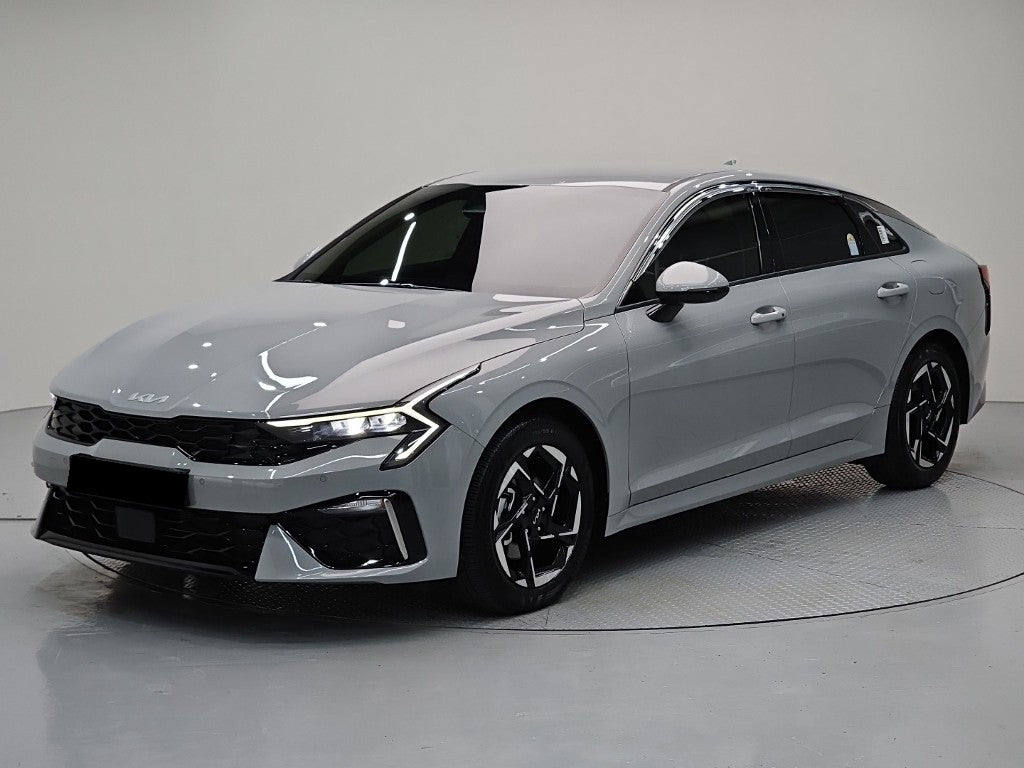 Kia K5 — photo 01