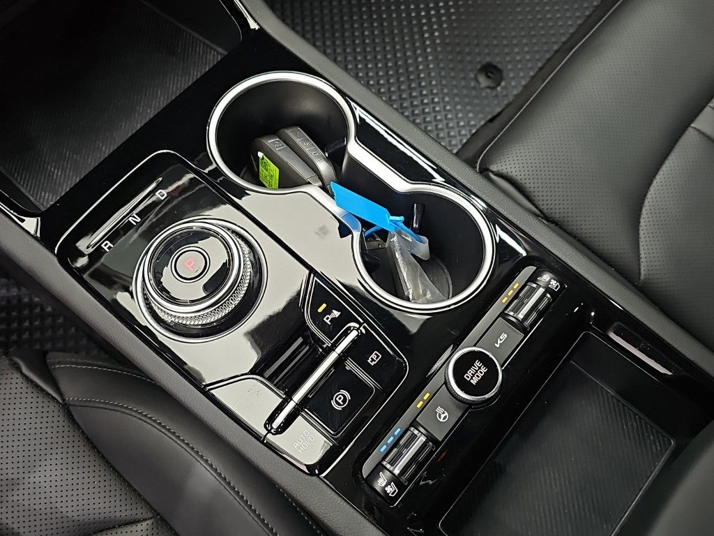 Kia K5 — photo 08