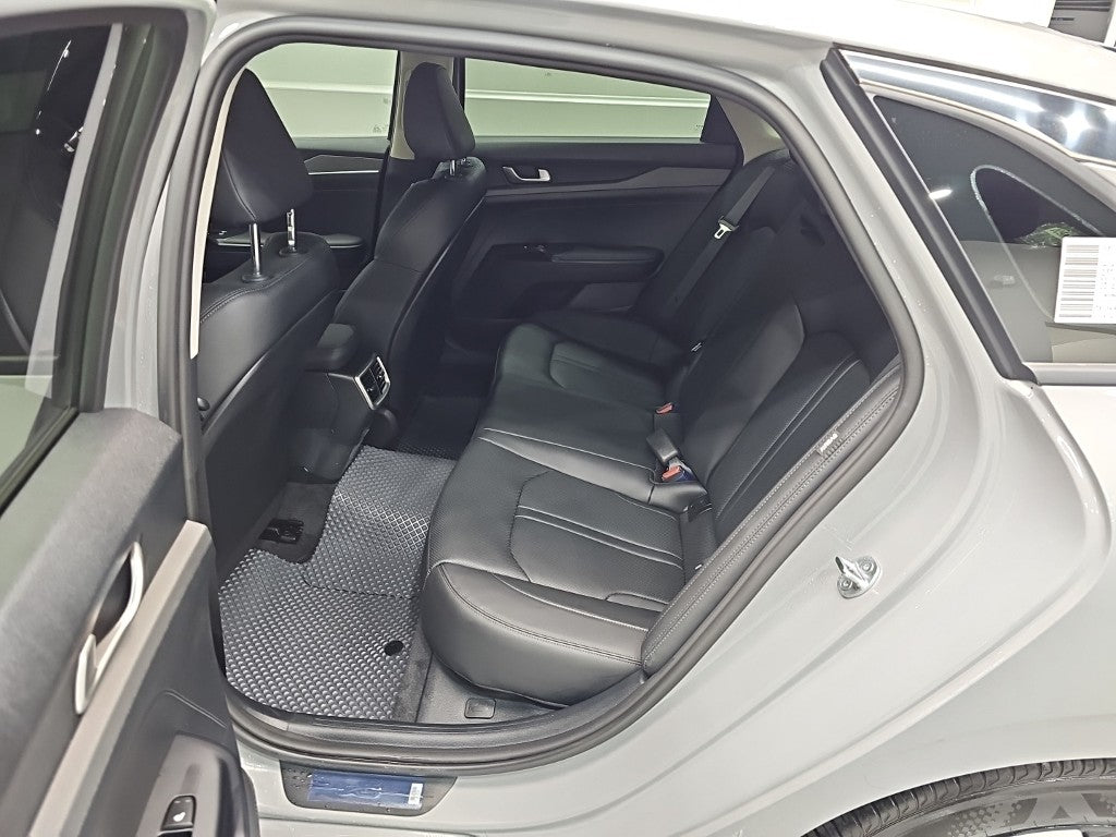 Kia K5 — photo 12