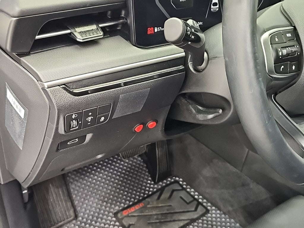 Kia K5 — photo 17