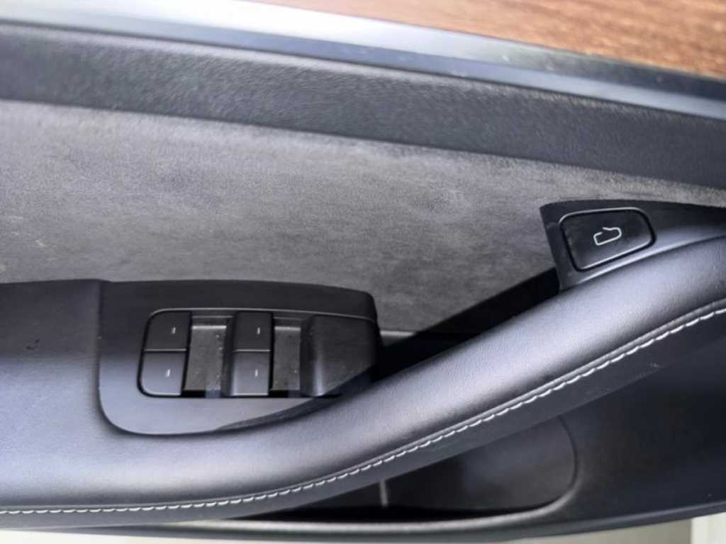Tesla Model 3 — photo 14