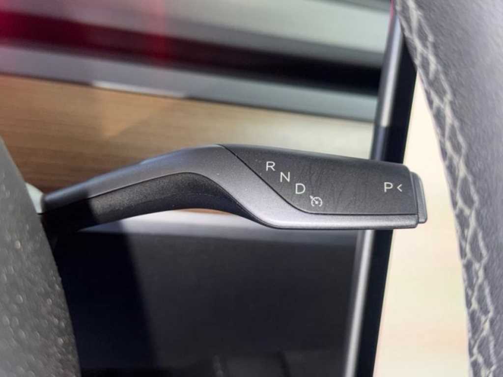 Tesla Model 3 — photo 16