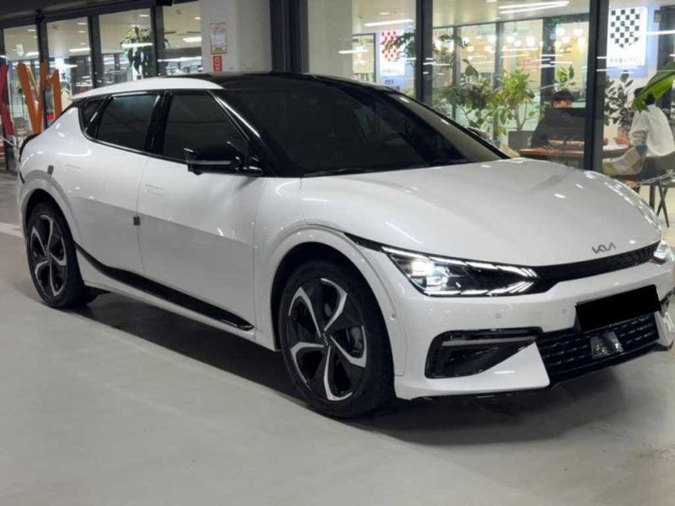 Kia EV6 — photo 01