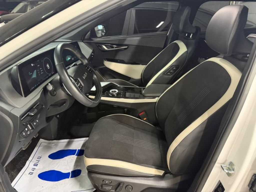 Kia EV6 — photo 06