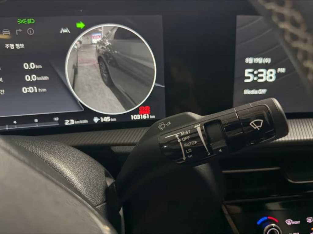 Kia EV6 — photo 14