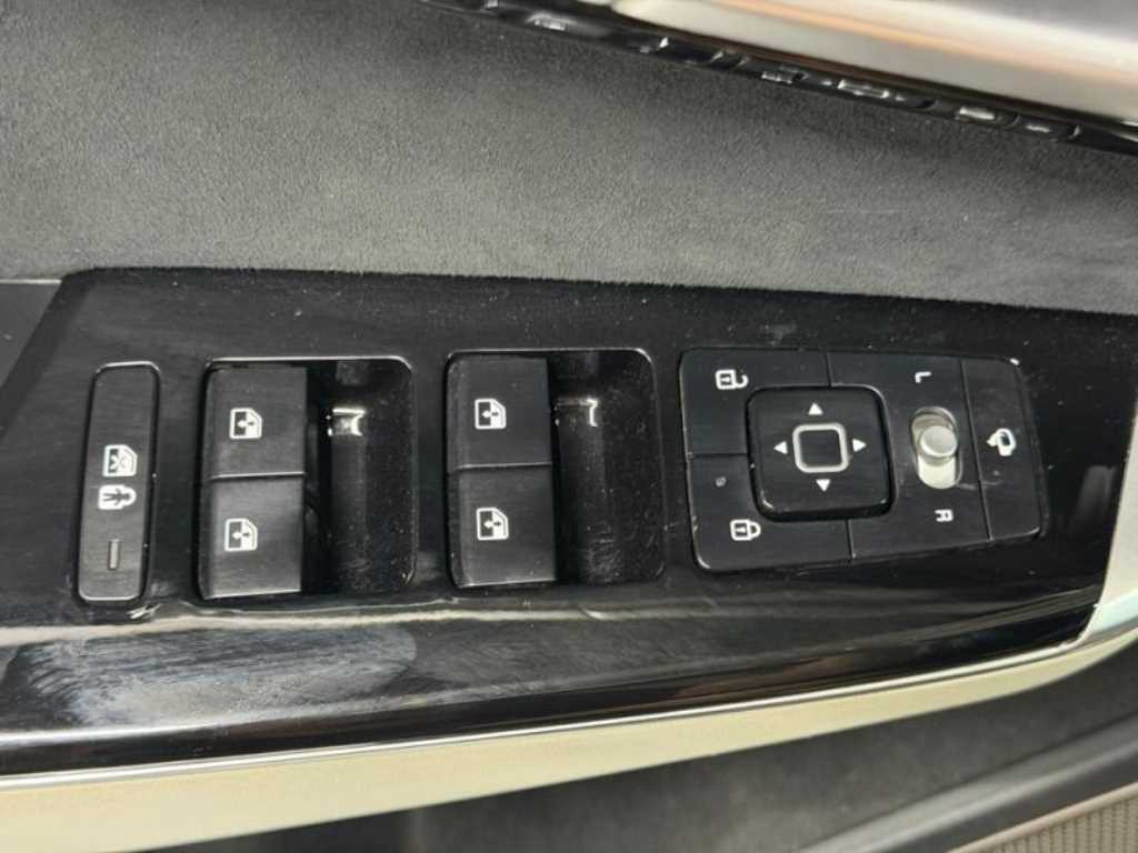 Kia EV6 — photo 16
