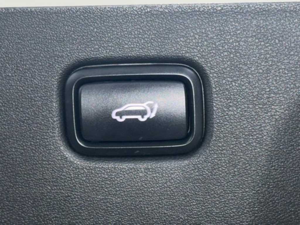 Kia EV6 — photo 18