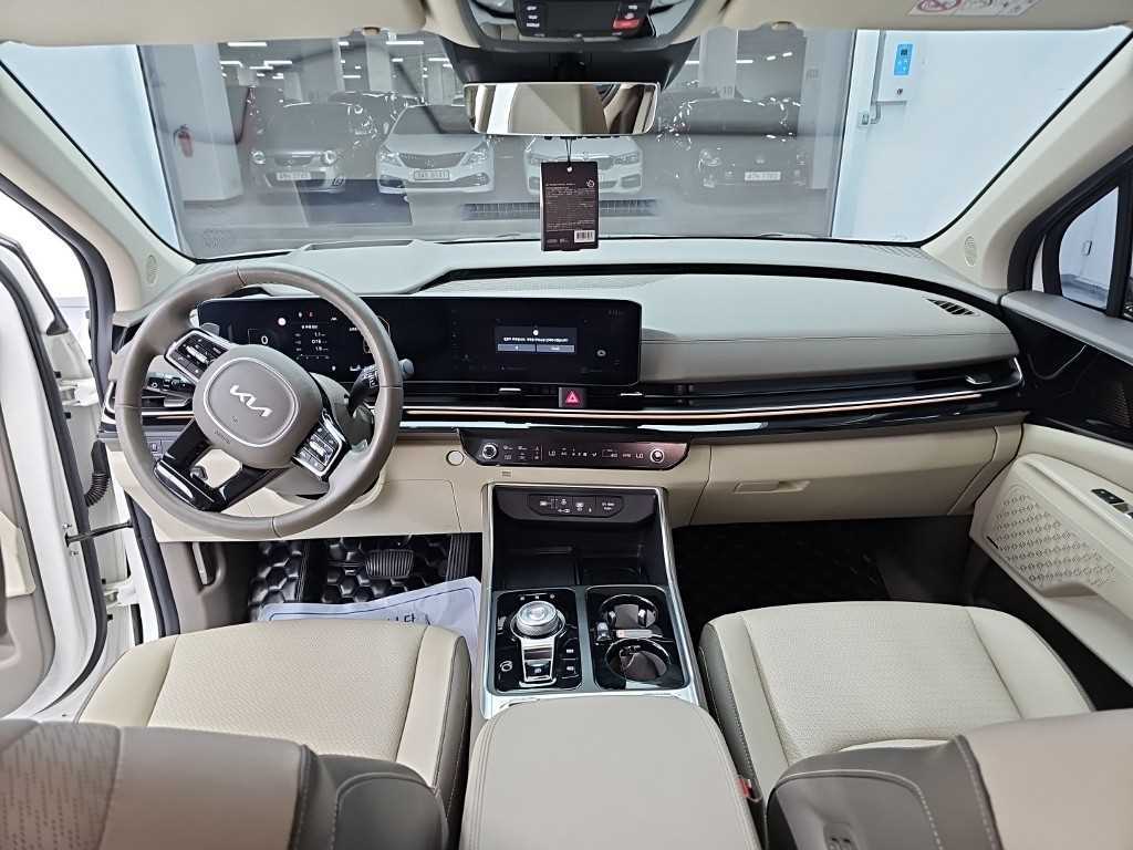 Kia Carnival — photo 01