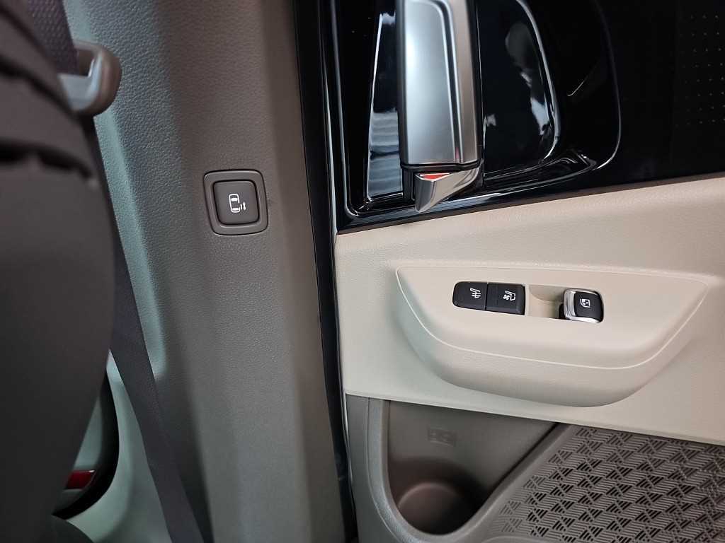 Kia Carnival — photo 15