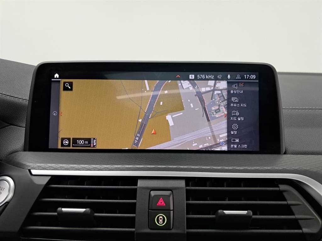 BMW X4 — photo 09