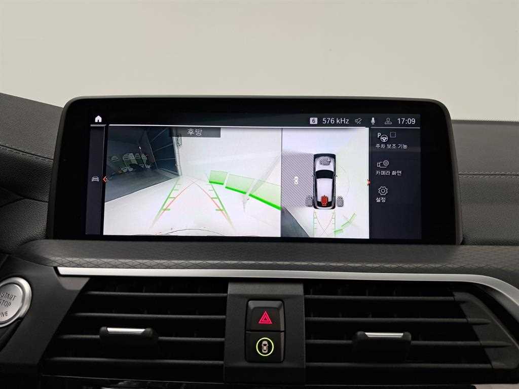 BMW X4 — photo 10
